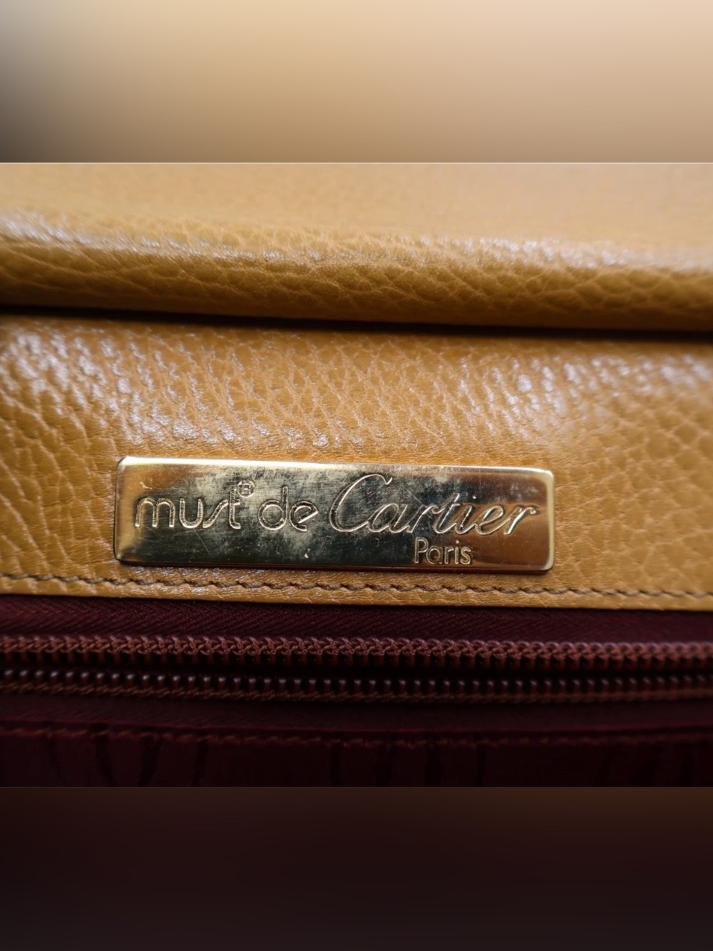 Cartier (Must de collection) Leather Crossbody Bag in Mustard and Brown - Picture 2 of 13